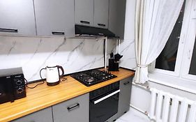Apartment In Street Toktogula 77
