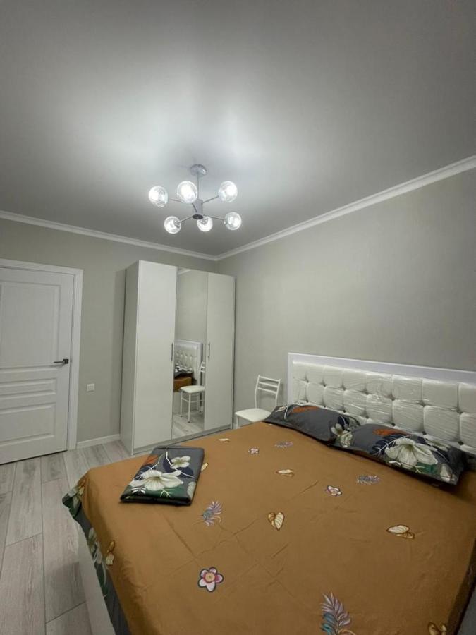Apartment In Street Toktogula 77 Бишкек Экстерьер фото