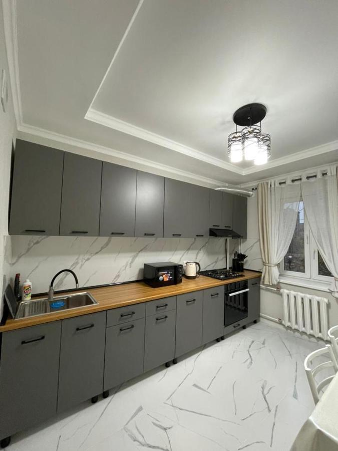 Apartment In Street Toktogula 77 Бишкек Экстерьер фото